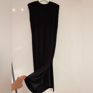 Badgley Mischka women's Black Crewneck cone dress with puffy shoulders